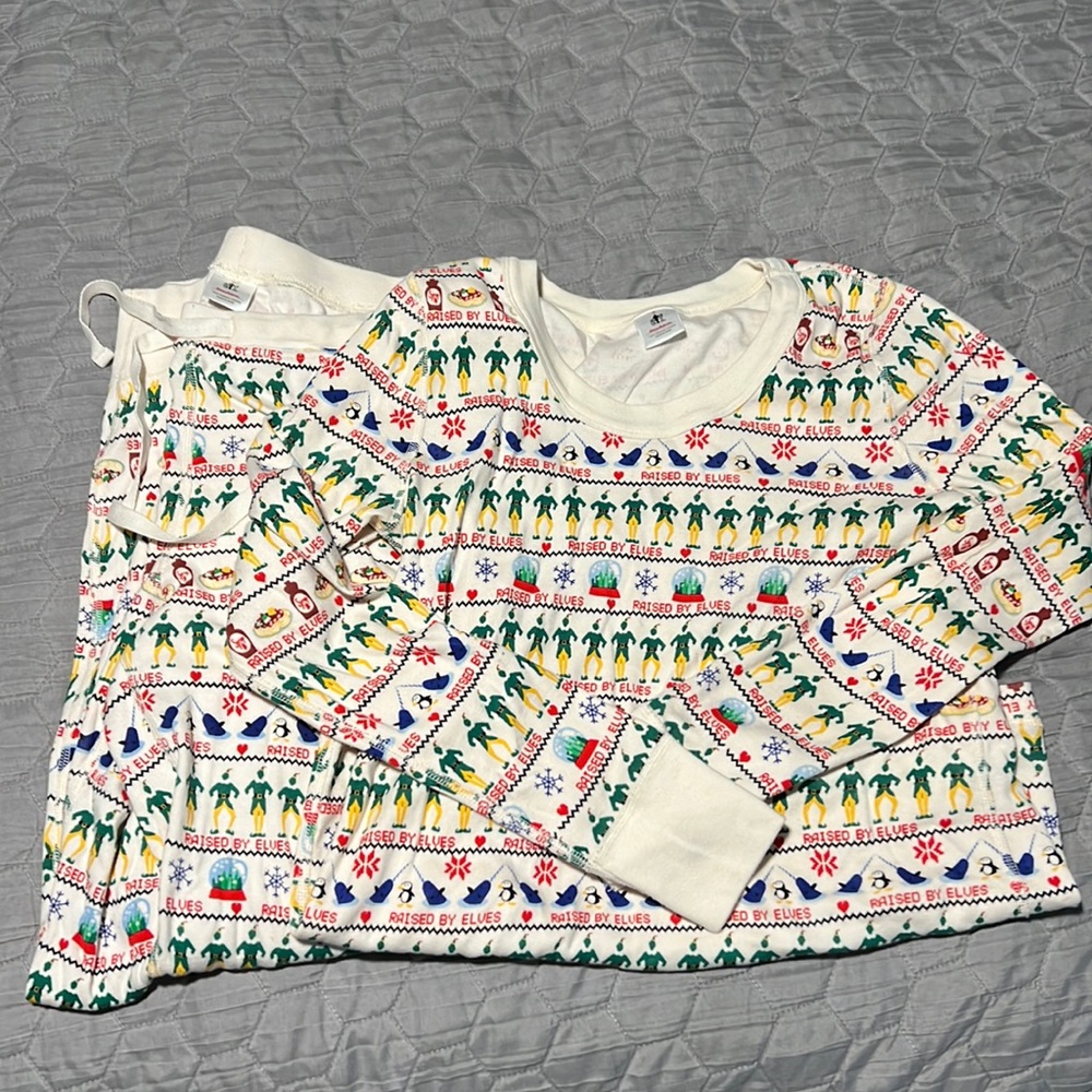 Hanna Anderson elf pajamas medium